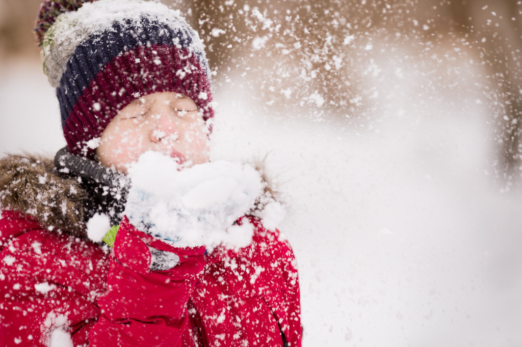 Should You Let Your Kids Play Outside in Winter?
